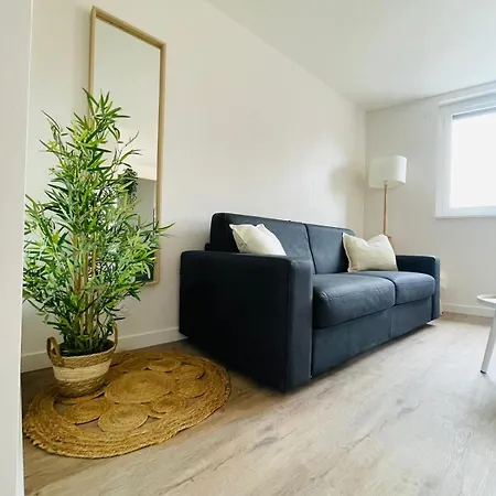 Verrieres 1 Apartment